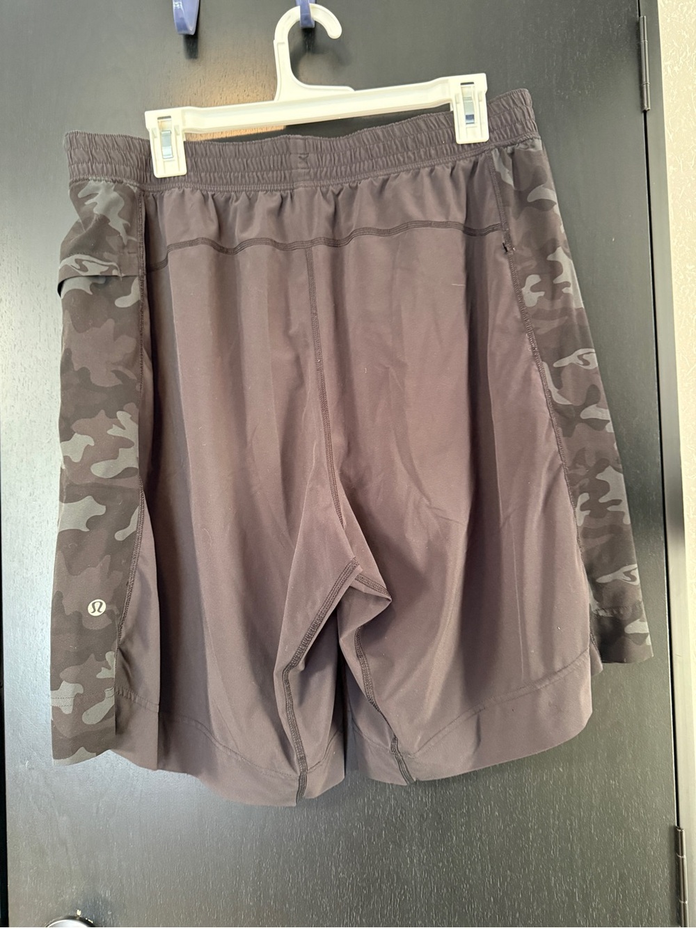 lululemon athletica Men’s Black Camo-Trim Athletic Shorts